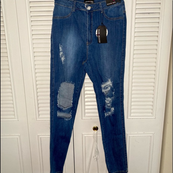 Plus Size Ripped jeans - Picture 9 of 13